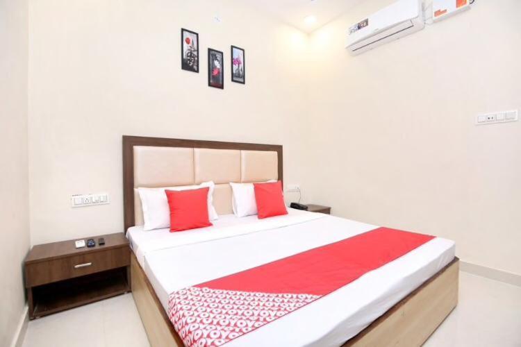 אמריצר Forever Inn Hotel Near Golden Temple מראה חיצוני תמונה